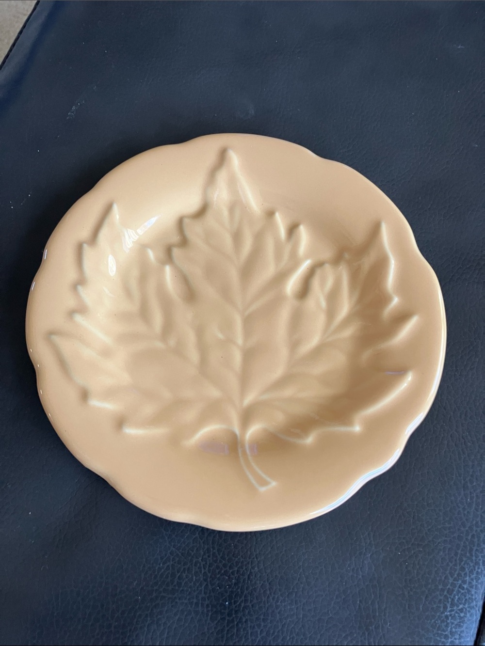 Neutral Leaf-Shaped Ceramic Dessert Plate - Beige
